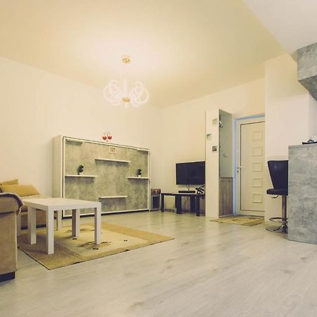 Hristovi Apartments Скопье Экстерьер фото