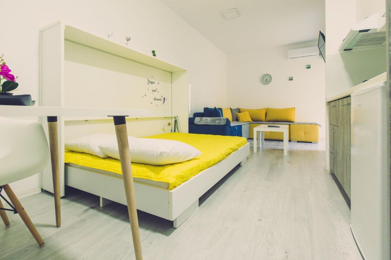 Hristovi Apartments Скопье Экстерьер фото